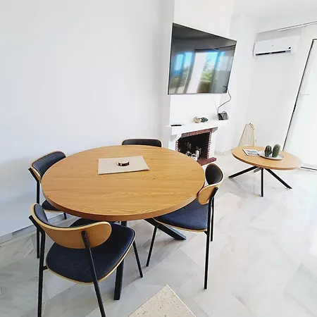 Apartment Beachside Bliss *